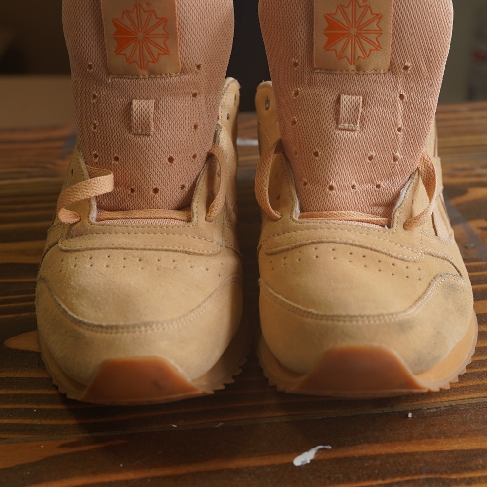 Tan Reebok Classic - Picture 8 of 10
